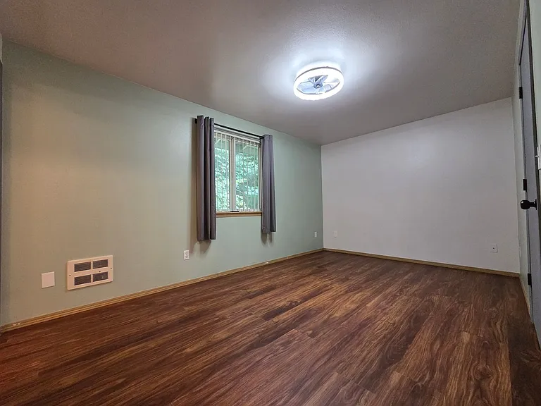 21835 Crest Ln SE — Photo 19