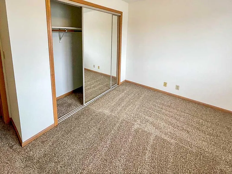 Highland View Apartments — Photo 90