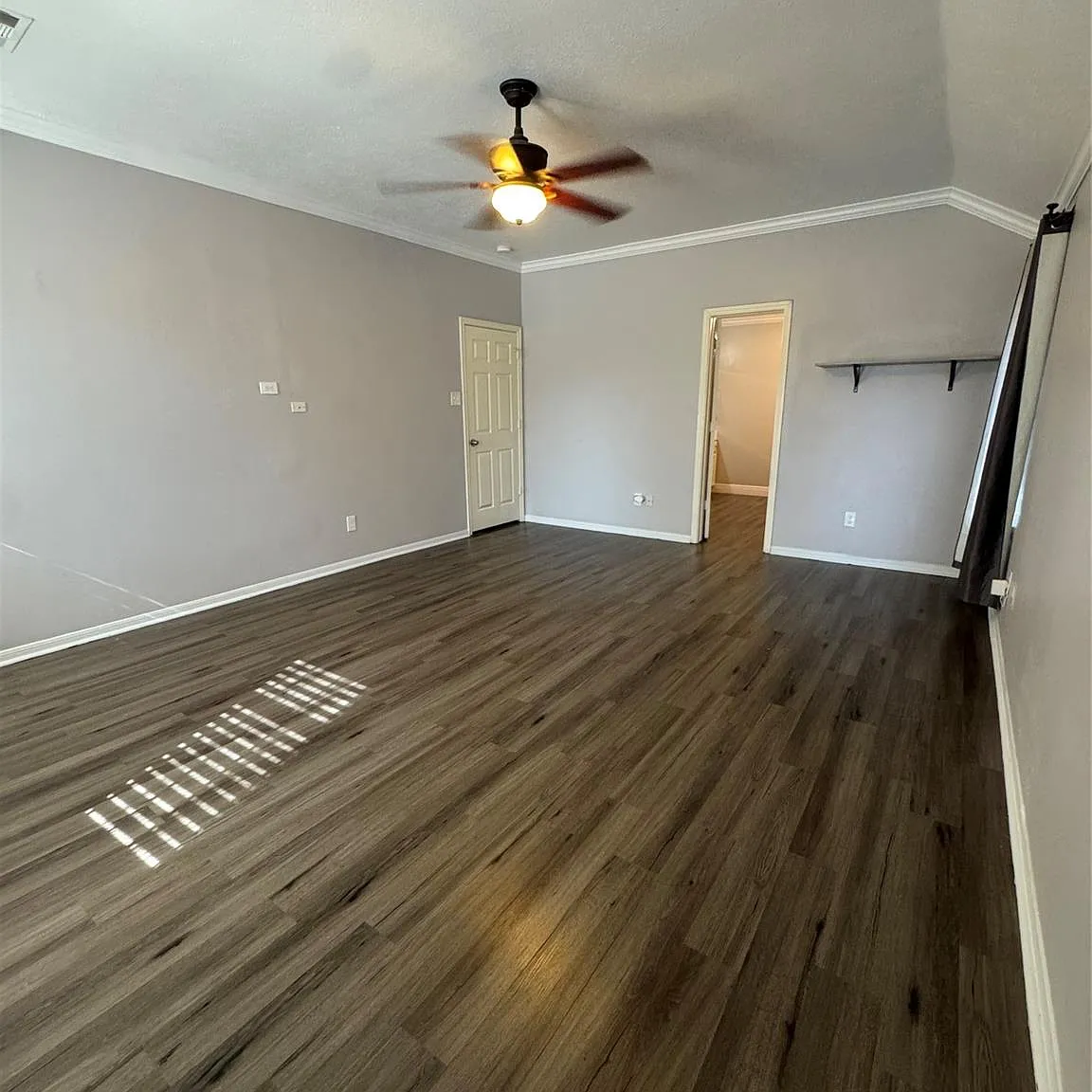 4 bed, 2.5 bath, 2611 sqft, $2,450 — Photo 4