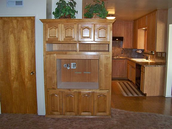 FR Entertainment Center