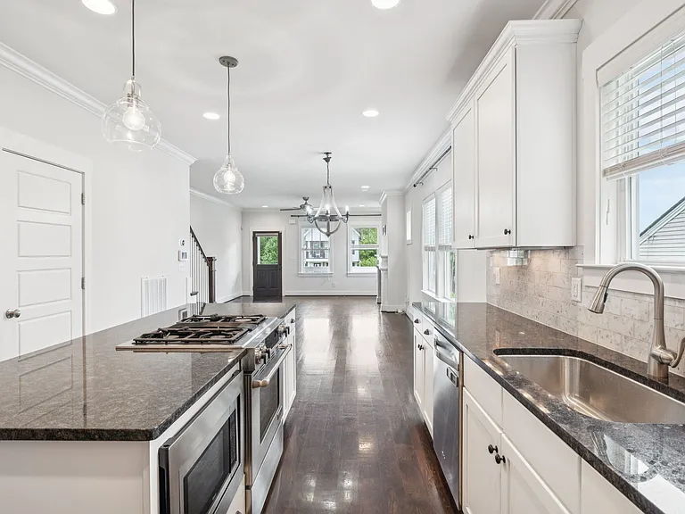 4704B Michigan Ave — Photo 17
