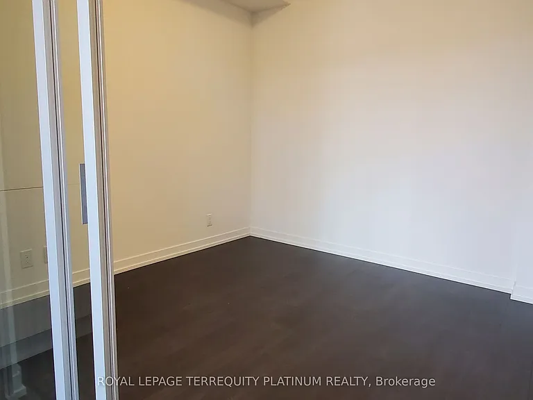 2020 Bathurst St #725 — Photo 4