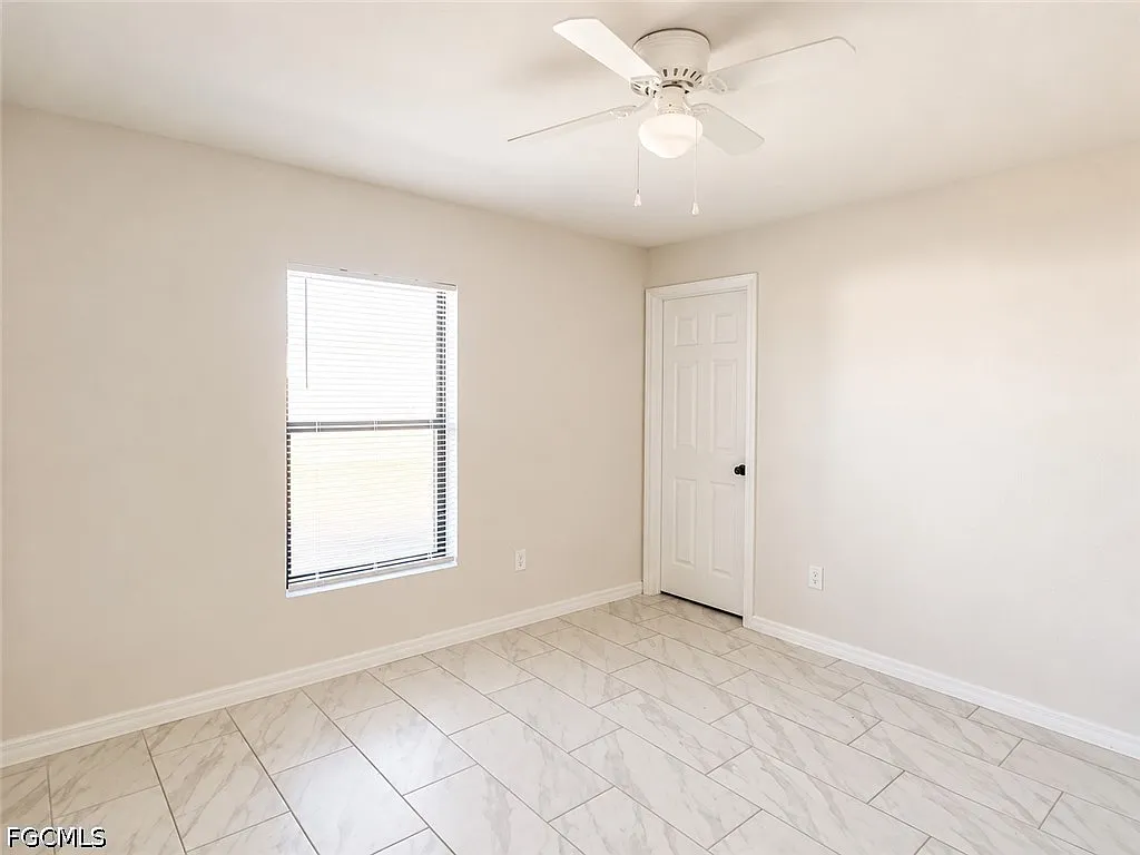 3 bed, 2.0 bath, 1200 sqft, $1,600 — Photo 4