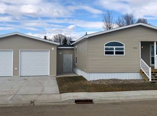 1510 Fox Dr SE, Mandan, ND 58554