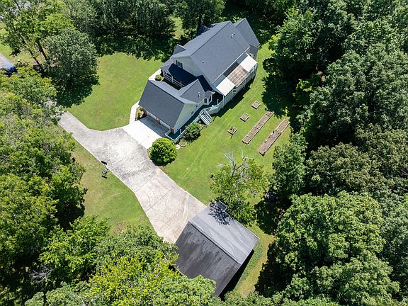 3rd image of 443 Tigues Creek Rd