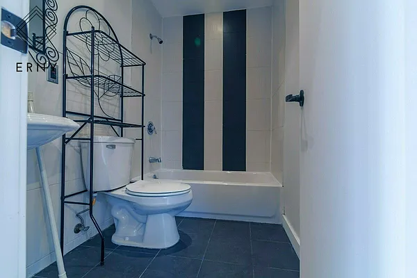 Rented by ERNY LLC | media 6