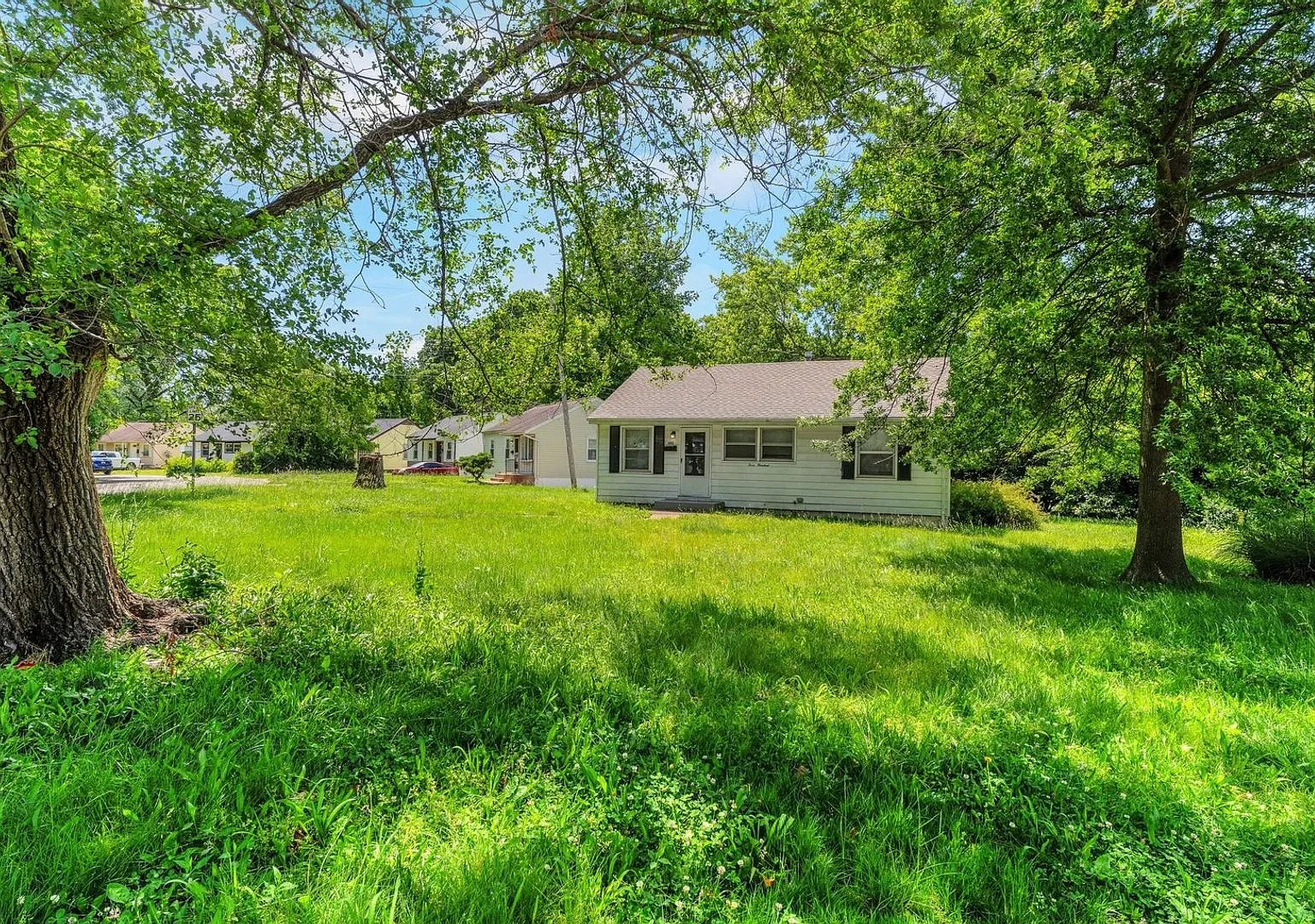 Charming 3BR House in Saint Louis — Photo 2