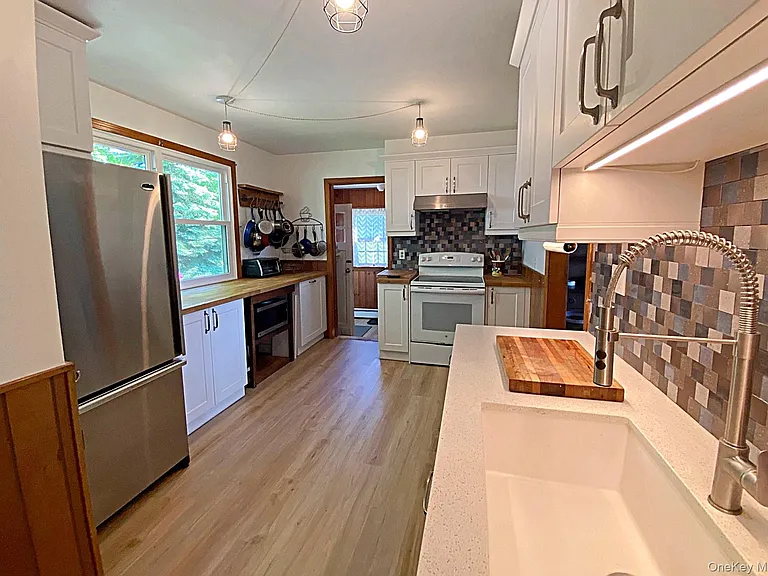 900 Mason Dr — Photo 7