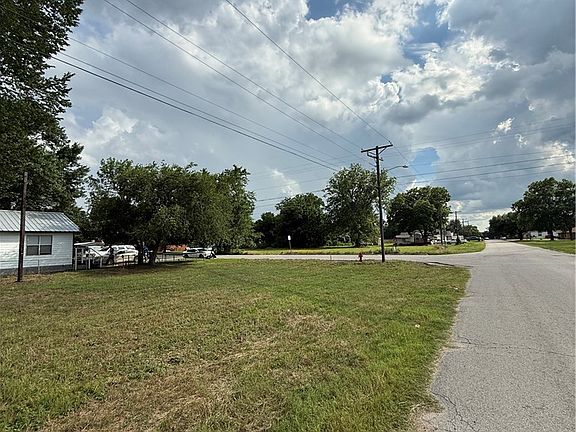 3rd image of 0 N Alamo St