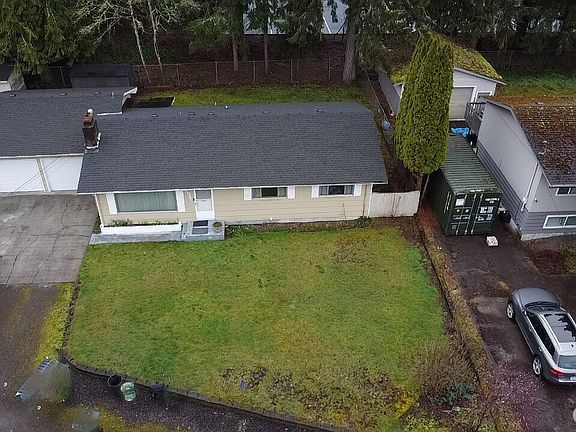 3rd image of 5025 15th Avenue SE
