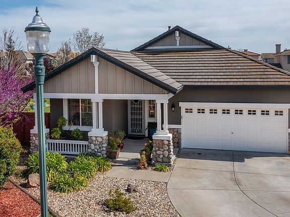 2nd image of 2271 Campbell Cir