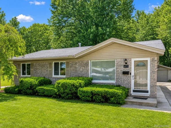 6631 Burnham Dr, Canton, MI 48187