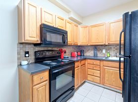 12033 Des Moines Memorial Dr S