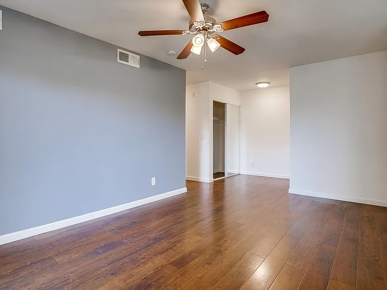 821 N. Austin Ave — Photo 20