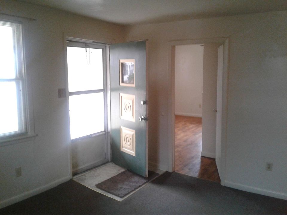 Entrance into living room.