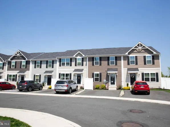 20 Foxwood Dr, Gilbertsville, PA 19525