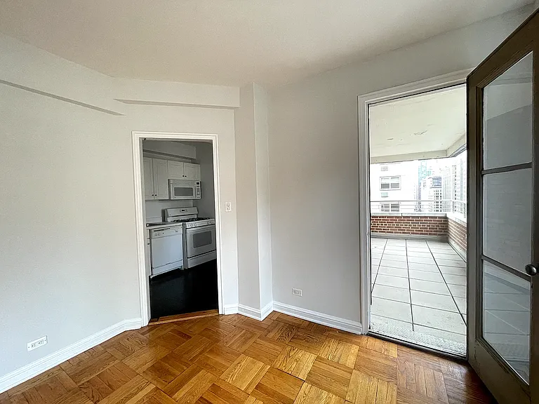 41 Park Ave #14E — Photo 3