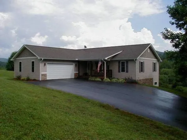 1344 Big Willow Rd, Hendersonville, NC 28739