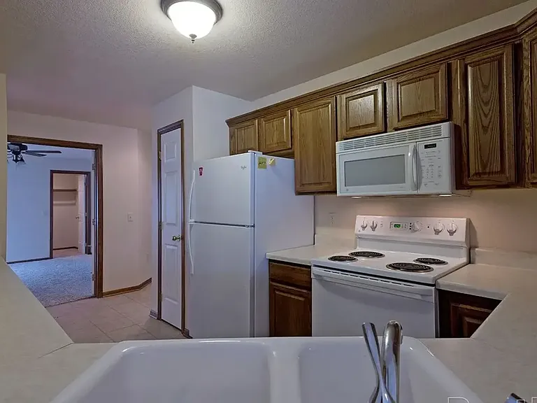 The Pines: Spacious Living in Quaint Ankeny Neighborhood! — Photo 6