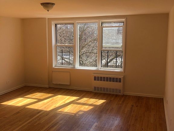 4th image of 2355 E 12th St #C4