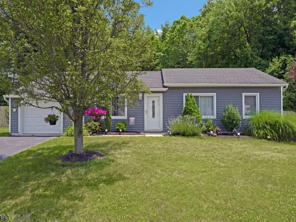 40 Netherwood Cir, Edison Twp., NJ 08820