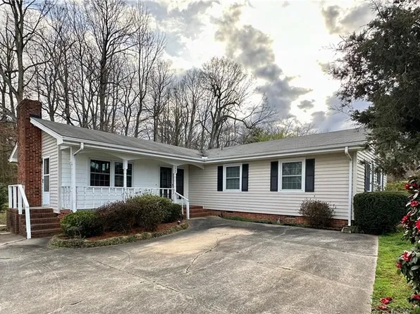 1040 Greystone Rd, Asheboro, NC 27203