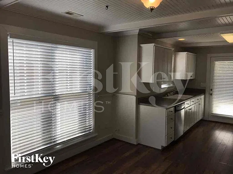 153 Creekstone Trl — Photo 5