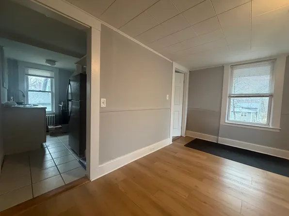 19 Forest St APT D, Weymouth, MA 02190