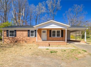 151 Holly Hill Dr, Reidsville, NC 27320