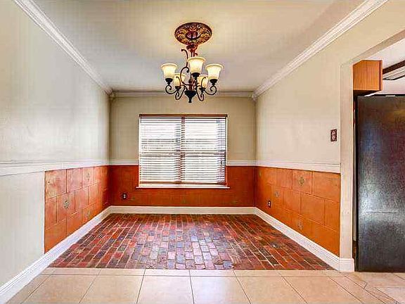 Living Room/Doning Room