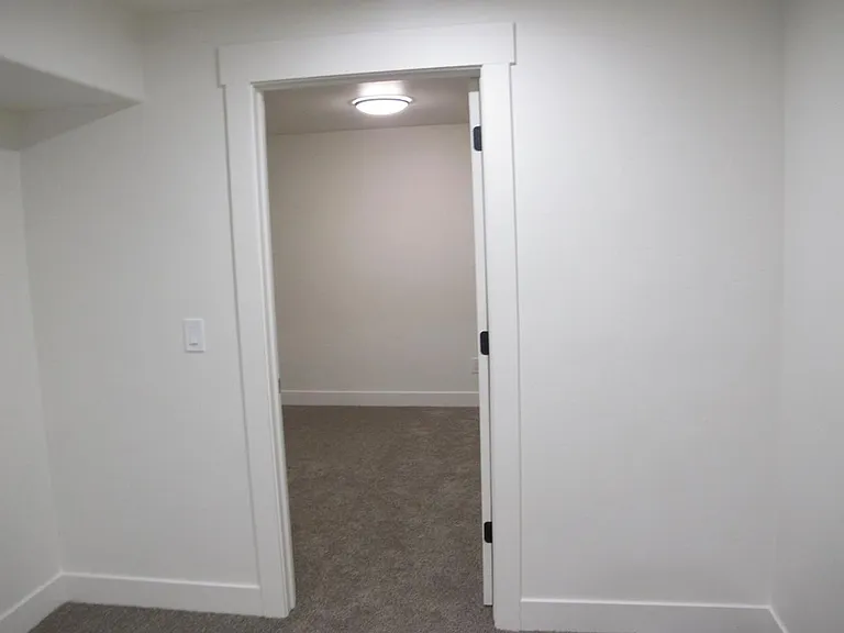 2037 S Bridle Cir — Photo 3