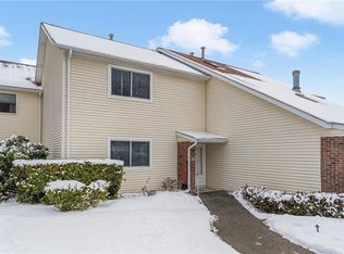 955 Brighton Way, Warwick, RI 02886