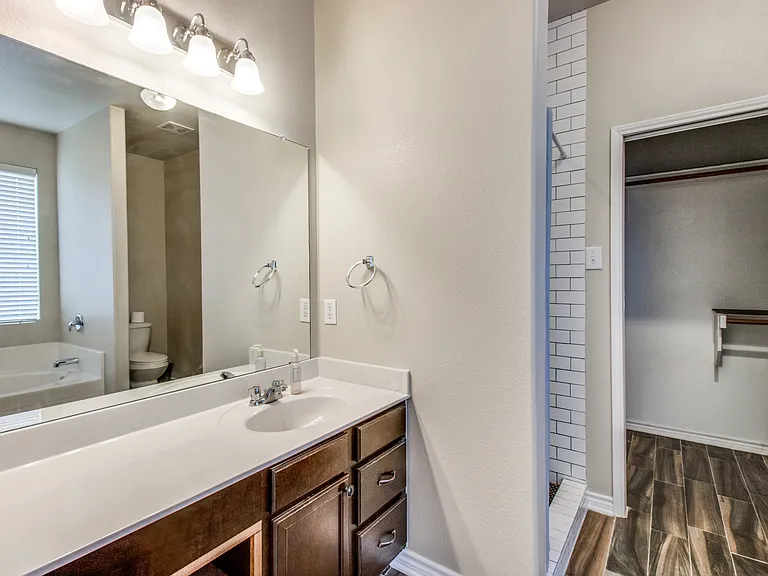 2038 Allyson Dr — Photo 8