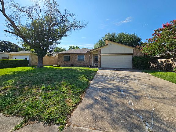 2nd image of 1509 Monica Ln