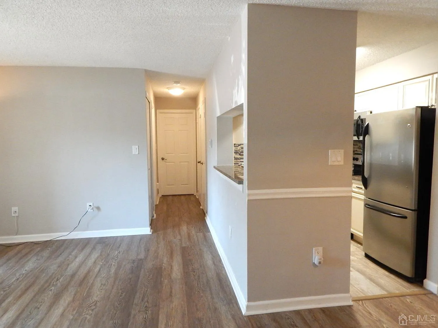 2 bed, 2.0 bath, $2,350 — Photo 4