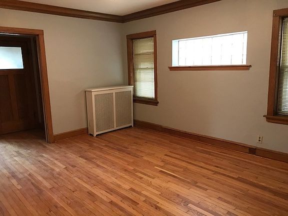 5th image of 3910 N Kimball Ave #1STFLR