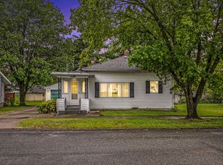 415 W Maple St, Carson City, MI 48811