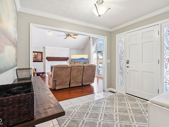 3rd image of 7336 Cherryhill Dr