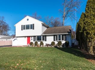 118 Linden St, Wyckoff, NJ 07481