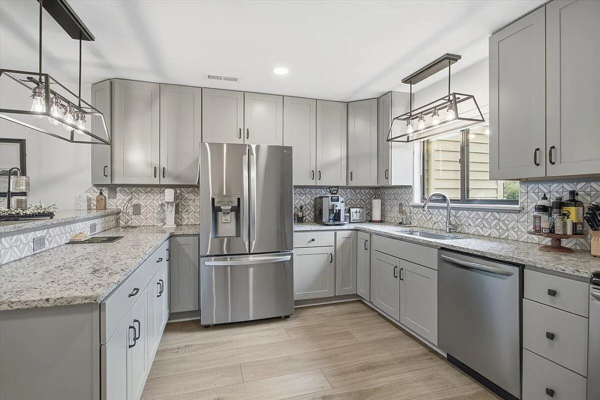 219 Shoreline Marina Cir Unit 122 photo 1