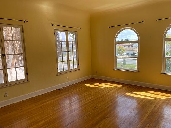 2nd image of 5709 Huntington Dr N #1