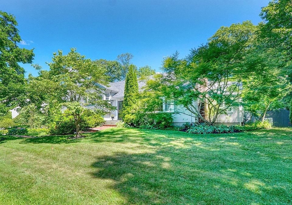 1st image of 65 Sherburne Rd S