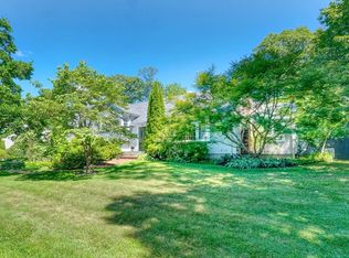 65 Sherburne Rd S, Lexington, MA 02421