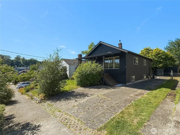 3526 S Bennett Street, Seattle, WA 98118