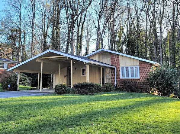 107 Rockview Ln, Morganton, NC 28655