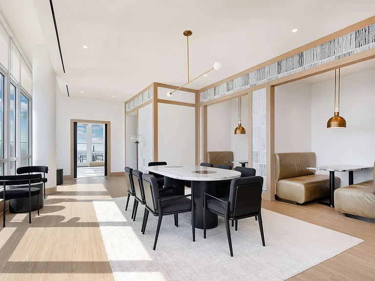 425 Summit Ave — Photo 19