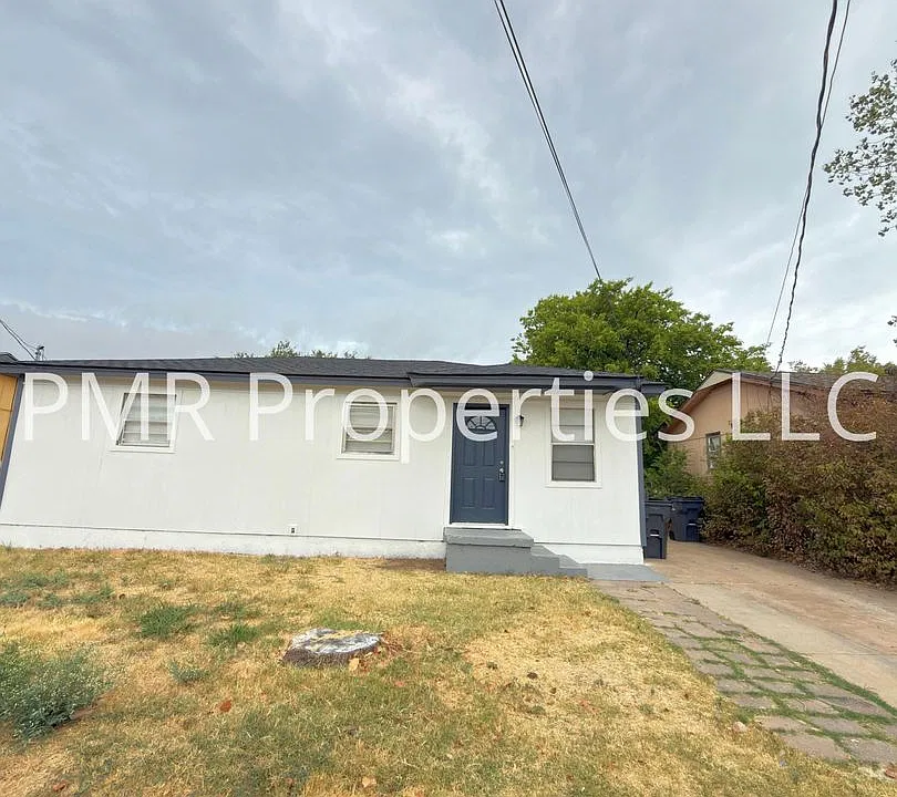 1743 SW 12th St