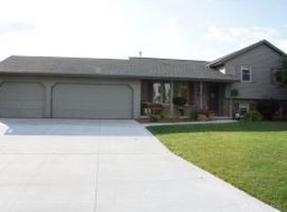 3405 N Suncrest Ln, Appleton, WI 54914