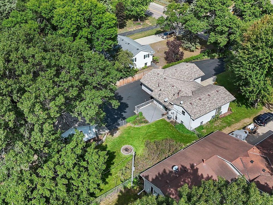 1st image of 8378 Groveland Rd