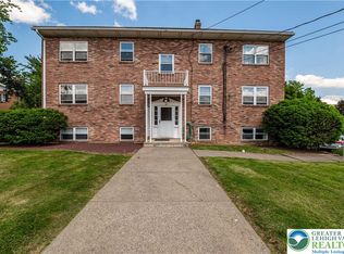 90 Gum St APT 1N, Nazareth, PA 18064